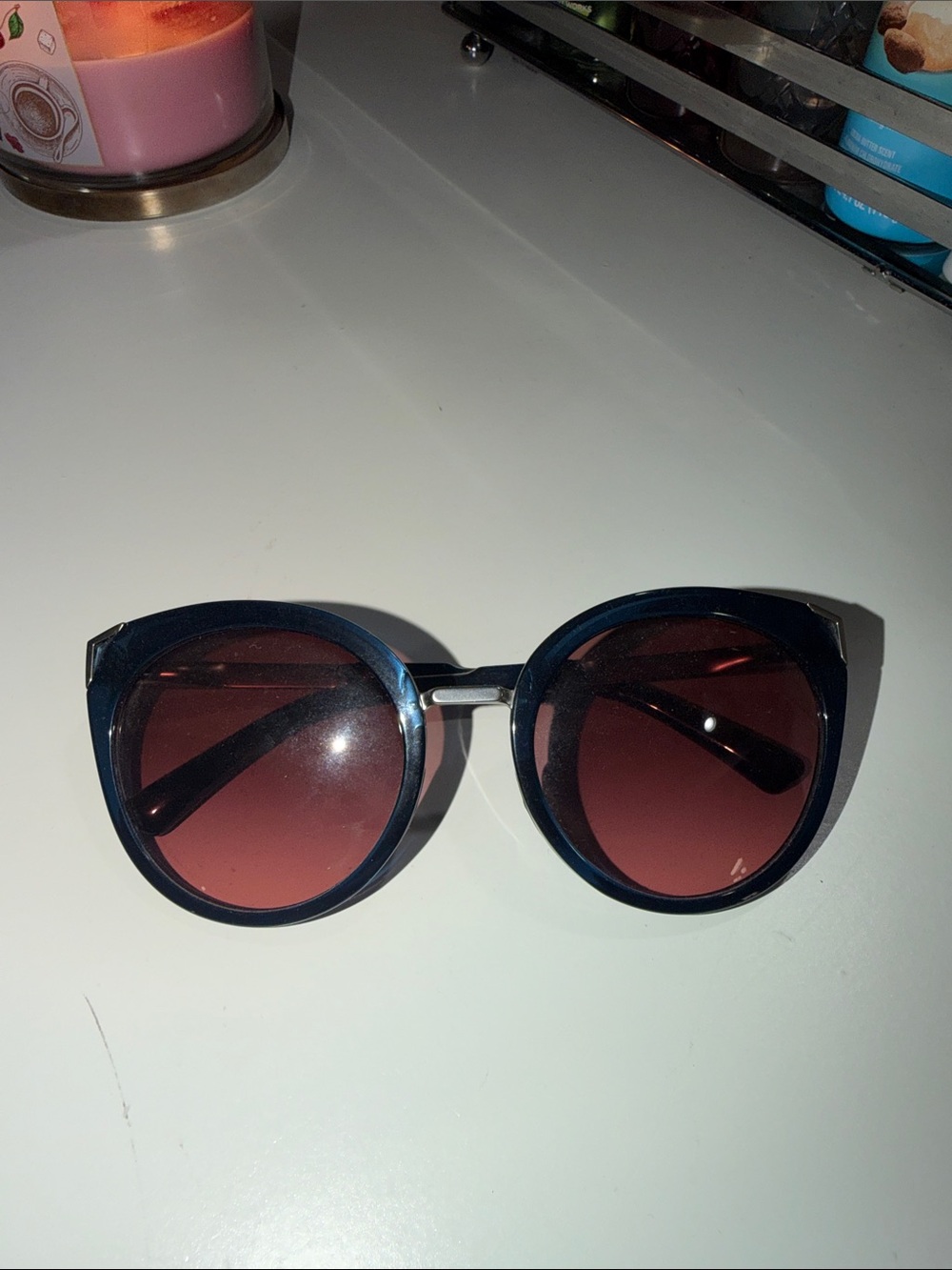 Women's Round Frame Sunglasses in Dark Blue with Rose Lenses